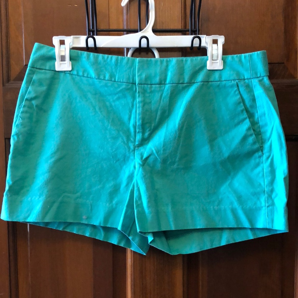 Banana Republic women’s shorts size 8 light green